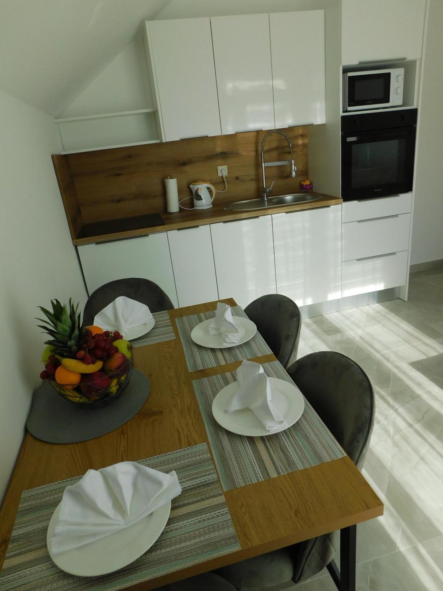 Apartman Nativis Otocac Ngoại thất bức ảnh